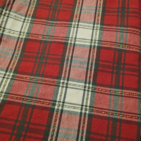 Christmas Plaid Tablecloth Ralph Lauren Vibes L👀K Unbranded 64" x 49" - Picture 5 of 10